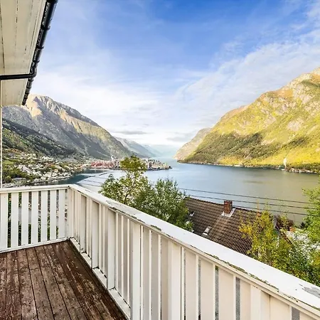 Daire Trolltunga Fjord View *