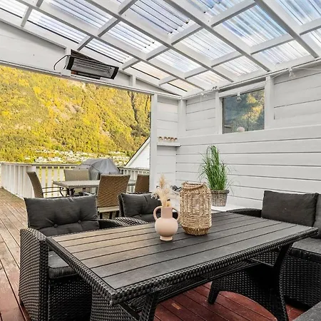 Lejlighed Trolltunga Fjord View