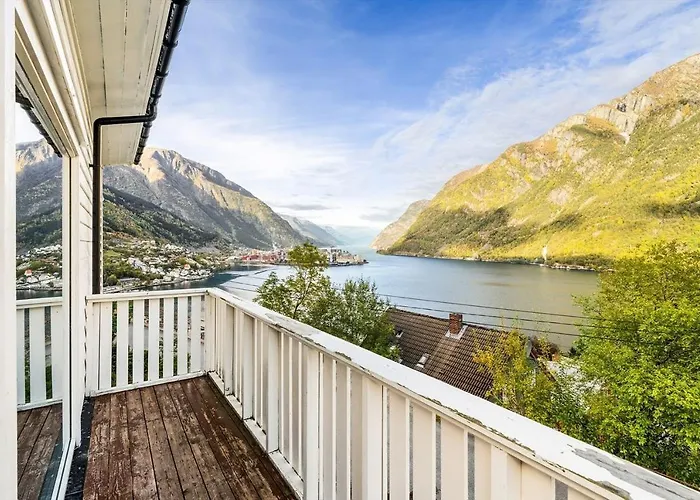 Apartamento Trolltunga Fjord View *