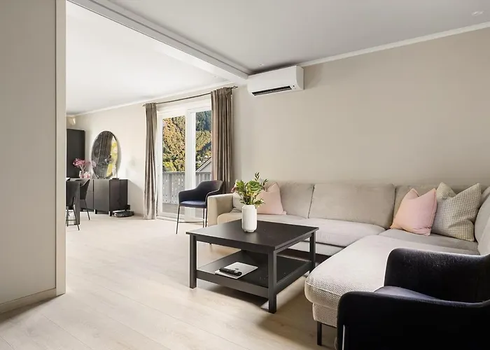 דירה Trolltunga Fjord View